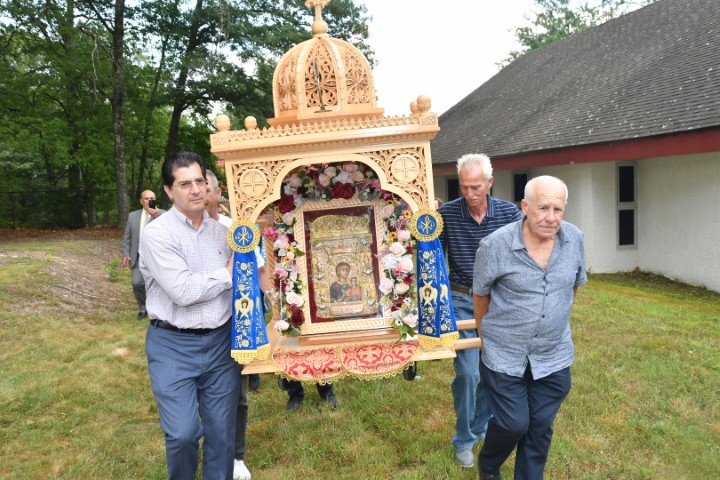 Panagia Soumela Sto Neo Kosmo